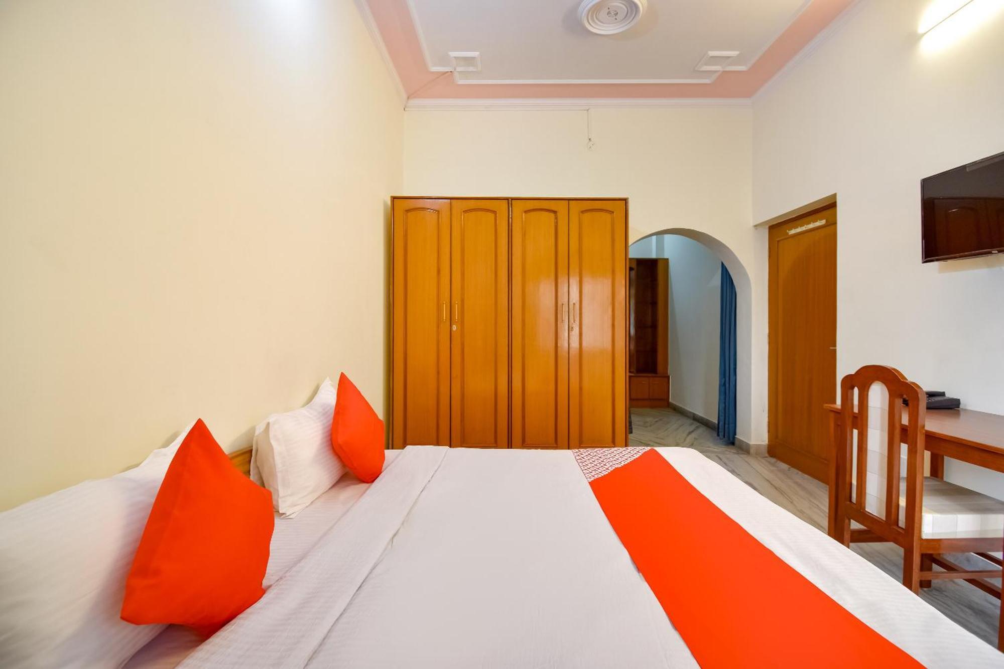 Pandu Hotel O Kusum Lodge מראה חיצוני תמונה
