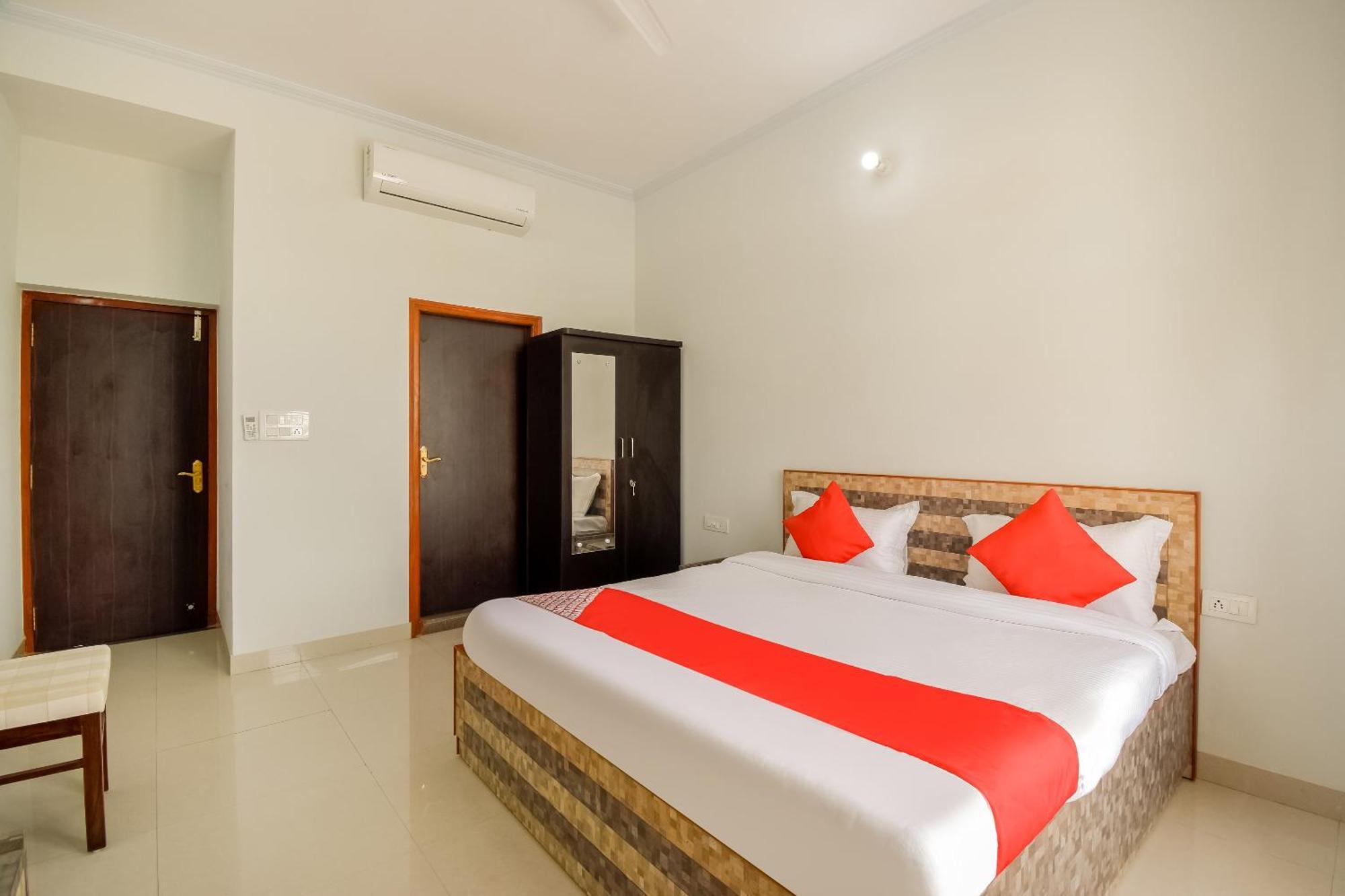 Pandu Hotel O Kusum Lodge מראה חיצוני תמונה